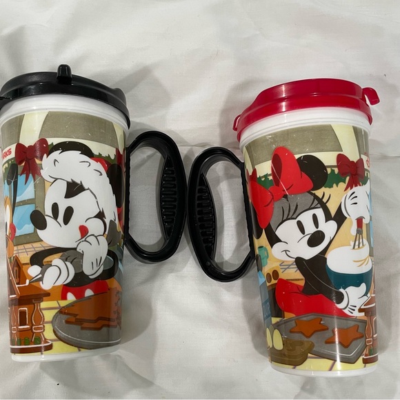 Set of 2 Walt Disney World Resort Holiday Reusable Cups - Picture 2 of 6